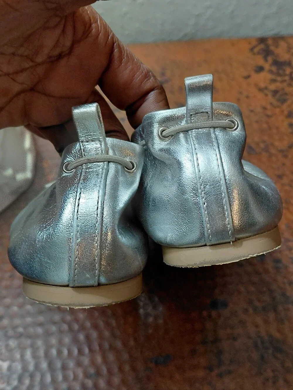 Talbots Sz. 6 Metallic Silver Leather Elastic Blair Ballet Flats